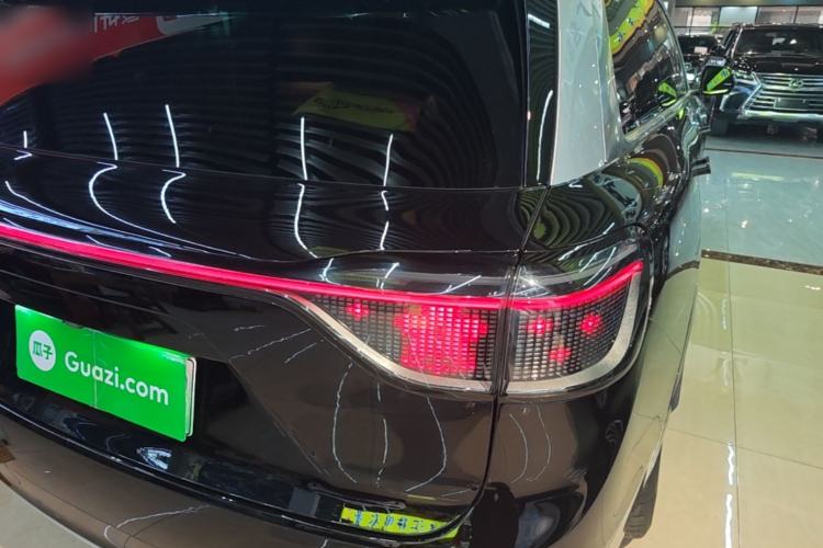 Used Hima AITO M9 2024 Range-Extended Ultra Version 42 kWh 6-Seater Model Right Rear Taillight