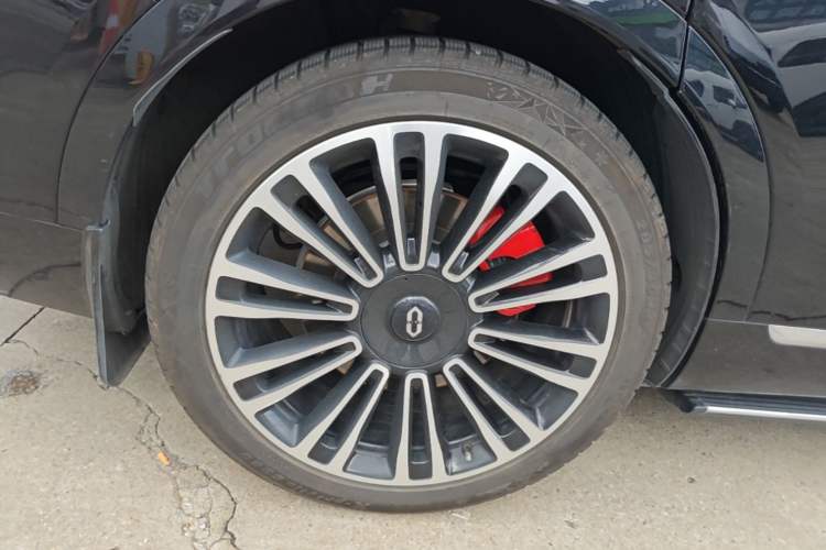 Used Hima AITO M9 2024 Range-Extended Ultra Version 42 kWh 6-Seater Model Right Rear Wheel Hub