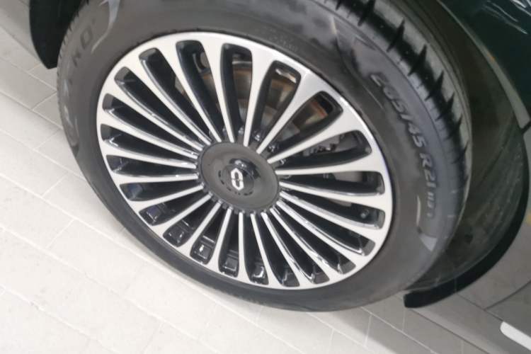 Used Hima AITO M9 2024 Range-Extended Ultra Version 42 kWh 6-Seater Model Right Rear Wheel Hub