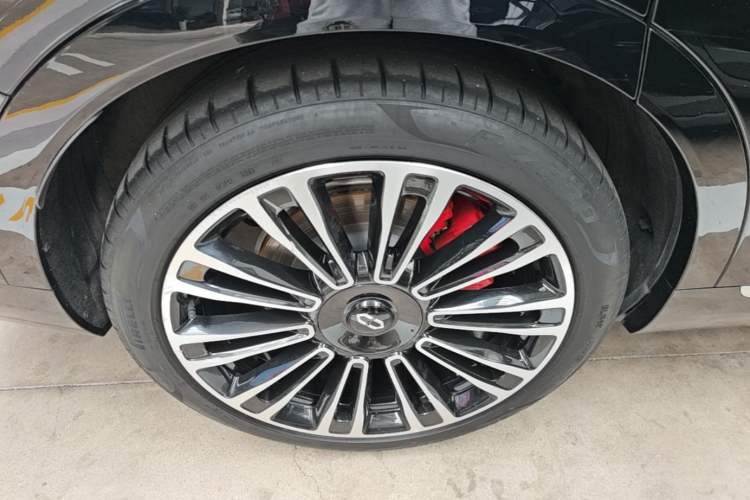 Used Hima AITO M9 2024 Range-Extended Ultra Version 52 kWh 6-Seater Model Right Rear Wheel Hub