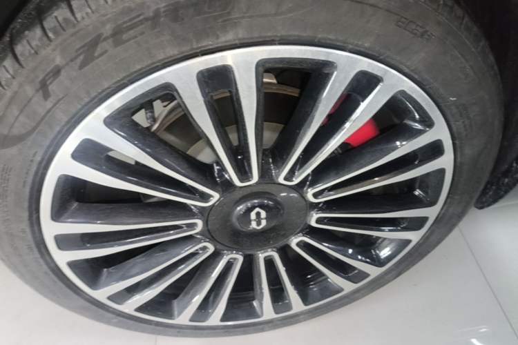 Used Hima AITO M9 2024 Range-Extended Ultra Version 52 kWh 6-Seater Model Right Rear Wheel Hub