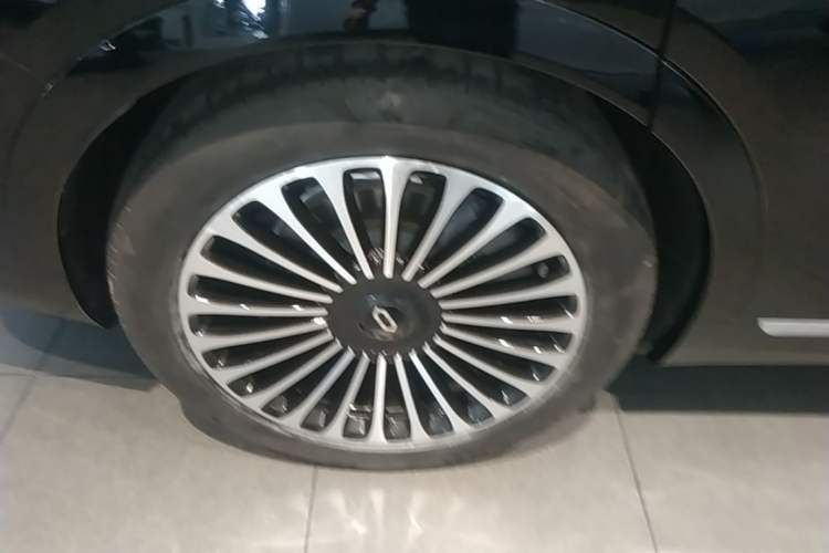 Used Hima AITO M9 2024 Range-Extended Ultra Version 52 kWh 5-Seater Model Right Rear Wheel Hub