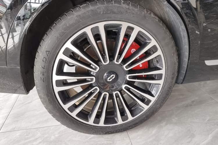 Used Hima AITO M9 2024 Range-Extended Ultra Version 42 kWh 6-Seater Model Right Rear Wheel Hub