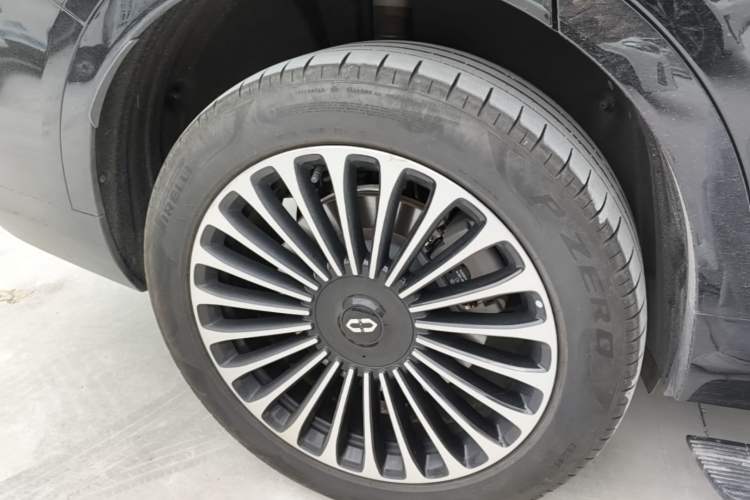 Used Hima AITO M9 2024 Range-Extended Ultra Version 52 kWh 5-Seater Model Right Rear Wheel Hub