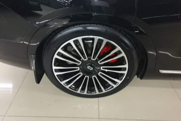 Used Hima AITO M9 2024 Range-Extended Ultra Version 42 kWh 6-Seater Model Right Rear Wheel Hub