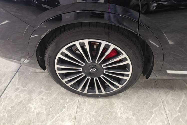 Used Hima AITO M9 2024 Range-Extended Ultra Version 42 kWh 6-Seater Model Right Rear Wheel Hub