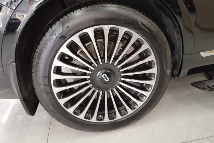 Used Hima AITO M9 2024 Range-Extended Max Edition 42 kWh 6-Seater Version Right Rear Wheel Hub