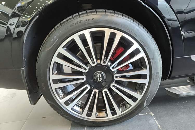Used Hima AITO M9 2024 Range-Extended Ultra Version 42 kWh 6-Seater Model Right Rear Wheel Hub