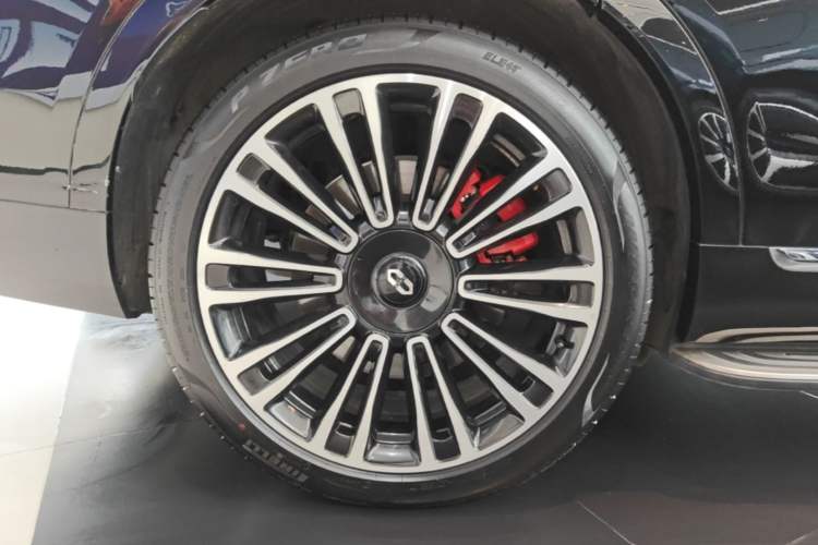 Used Hima AITO M9 2024 Range-Extended Ultra Version 42 kWh 6-Seater Model Right Rear Wheel Hub