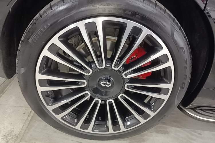 Used Hima AITO M9 2024 Range-Extended Ultra Version 42 kWh 6-Seater Model Right Rear Wheel Hub