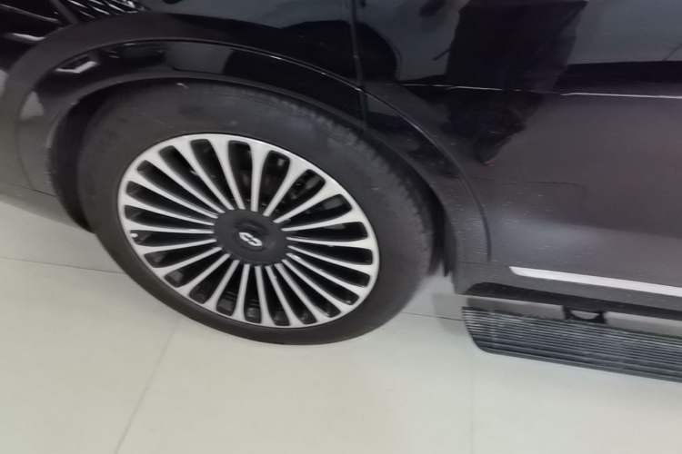 Used Hima AITO M9 2024 Range-Extended Ultra Version 52 kWh 5-Seater Model Right Rear Wheel Hub