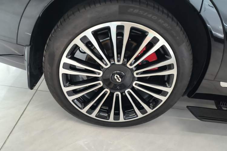 Used Hima AITO M9 2024 Range-Extended Ultra Version 52 kWh 5-Seater Model Right Rear Wheel Hub