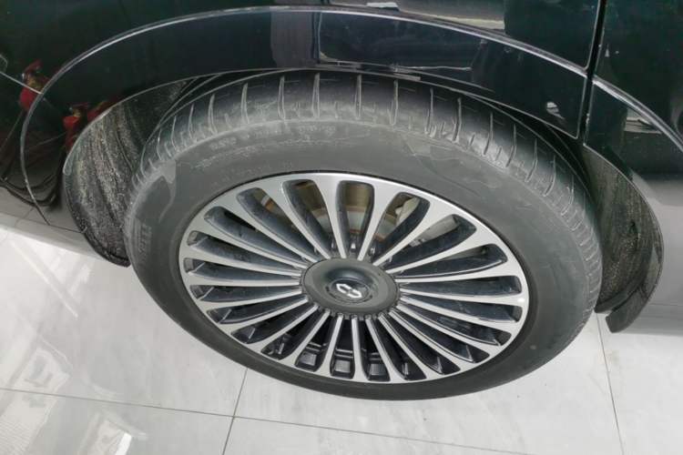 Used Hima AITO M9 2024 Range-Extended Max Edition 52 kWh 6-Seater Version Right Rear Wheel Hub