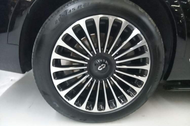 Used Hima AITO M9 2024 Range-Extended Ultra Version 52 kWh 6-Seater Model Right Rear Wheel Hub