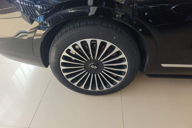 Used Hima AITO M9 2024 Range-Extended Ultra Version 52 kWh 6-Seater Model Right Rear Wheel Hub