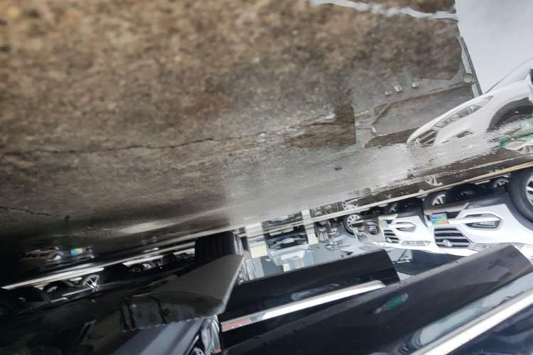 Used Hima AITO M9 2024 Range-Extended Max Edition 42 kWh 6-Seater Version Right Side Sill