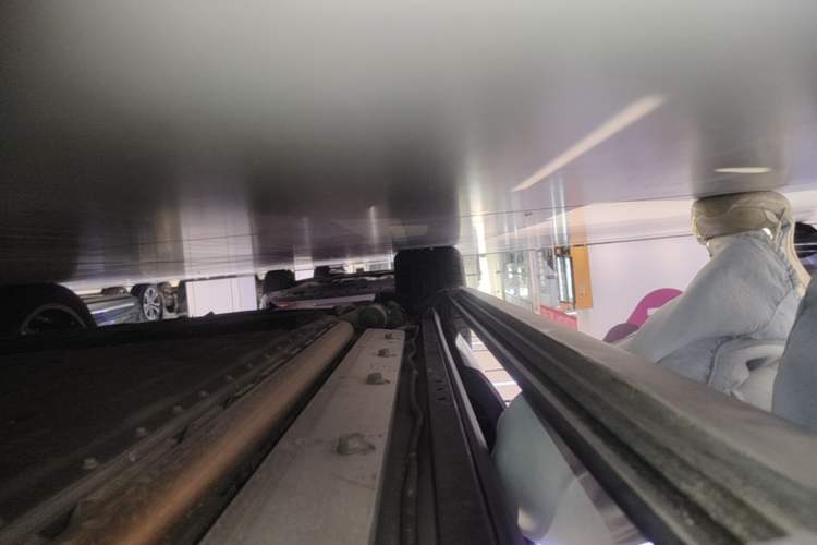 Used Hima AITO M9 2024 Range-Extended Max Edition 52 kWh 5-Seater Version Right Side Sill
