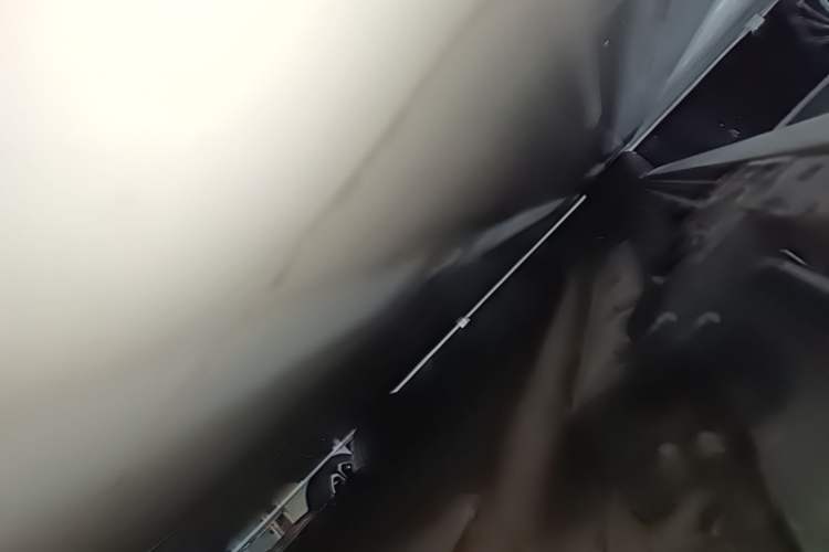 Used Hima AITO M9 2024 Range-Extended Ultra Version 42 kWh 6-Seater Model Right Side Sill