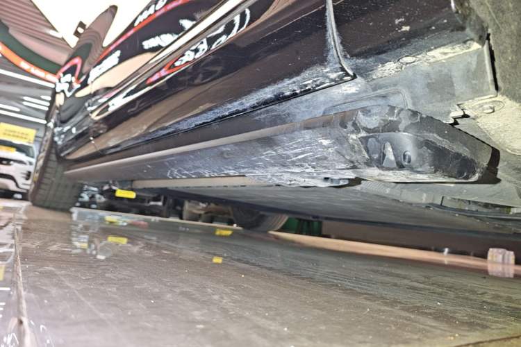 Used Hima AITO M9 2024 Range-Extended Ultra Version 42 kWh 6-Seater Model Right Side Sill