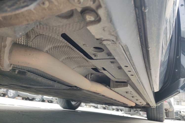 Used Hima AITO M9 2024 Range-Extended Ultra Version 42 kWh 6-Seater Model Right Side Sill