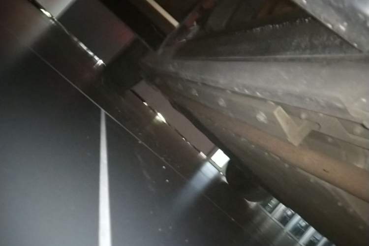 Used Hima AITO M9 2024 Range-Extended Ultra Version 52 kWh 6-Seater Model Right Side Sill