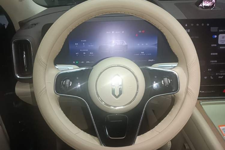Used Hima AITO M9 2024 All-Electric Max Version 100 kWh 6-Seater Steering Wheel
