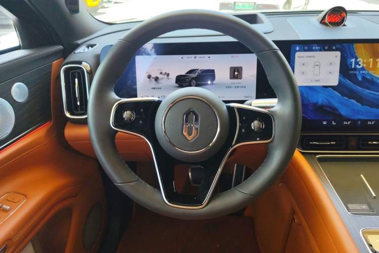 Used Hima AITO M9 2024 Range-Extended Ultra Version 42 kWh 6-Seater Model Steering Wheel