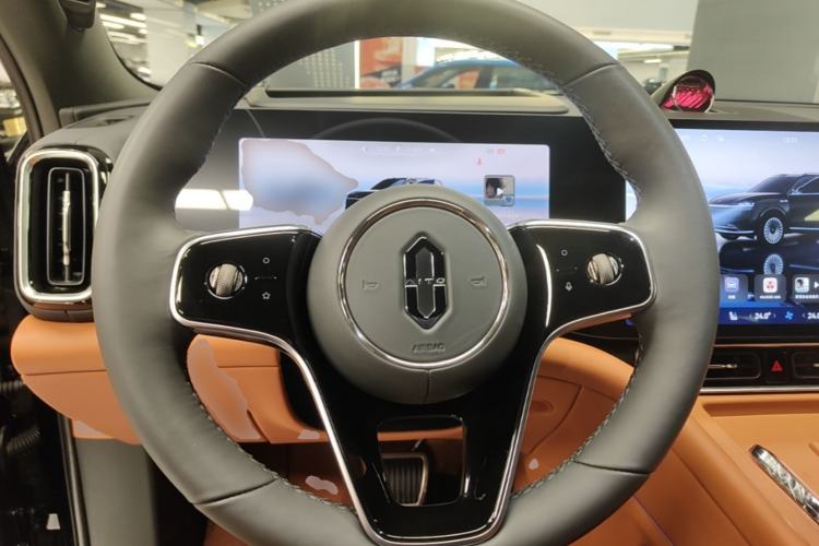 Used Hima AITO M9 2024 Range-Extended Ultra Version 42 kWh 6-Seater Model Steering Wheel