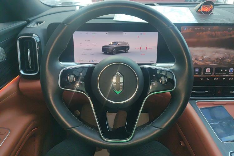 Used Hima AITO M9 2024 Range-Extended Ultra Version 42 kWh 6-Seater Model Steering Wheel