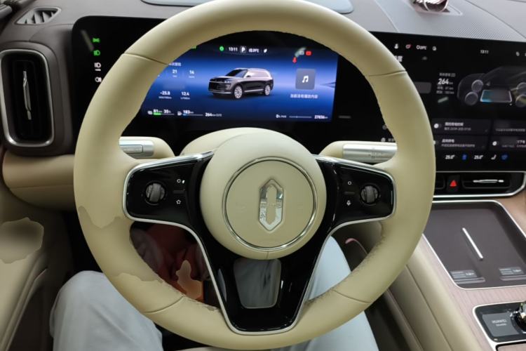 Used Hima AITO M9 2024 Range-Extended Ultra Version 42 kWh 6-Seater Model Steering Wheel
