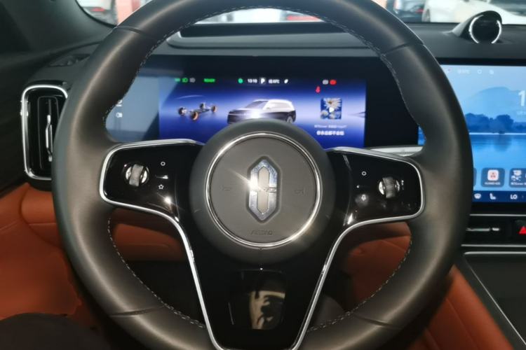 Used Hima AITO M9 2024 Range-Extended Ultra Version 42 kWh 6-Seater Model Steering Wheel