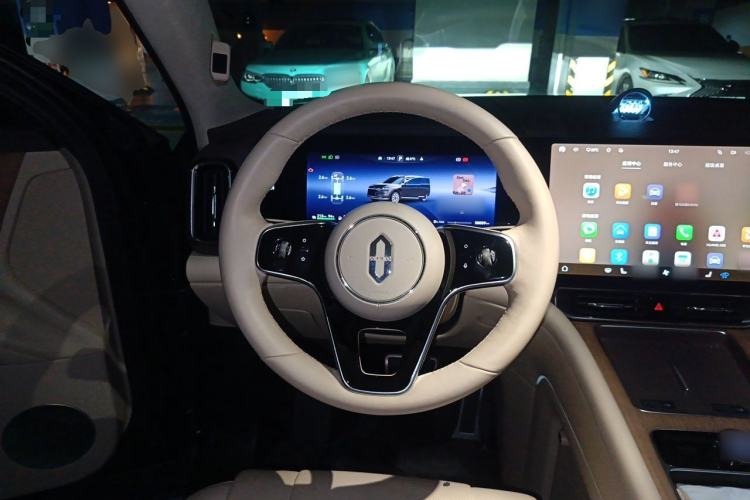 Used Hima AITO M9 2024 Range-Extended Ultra Version 42 kWh 6-Seater Model Steering Wheel