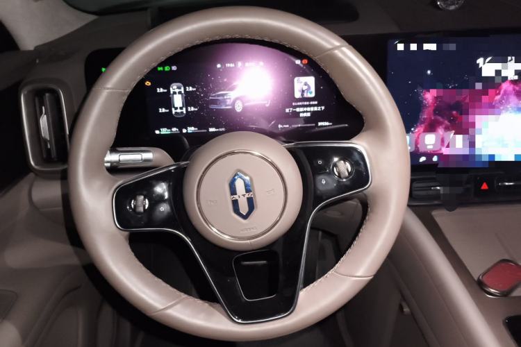 Used Hima AITO M9 2024 Range-Extended Ultra Version 52 kWh 5-Seater Model Steering Wheel