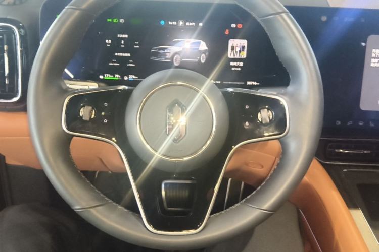 Used Hima AITO M9 2024 Range-Extended Ultra Version 42 kWh 6-Seater Model Steering Wheel
