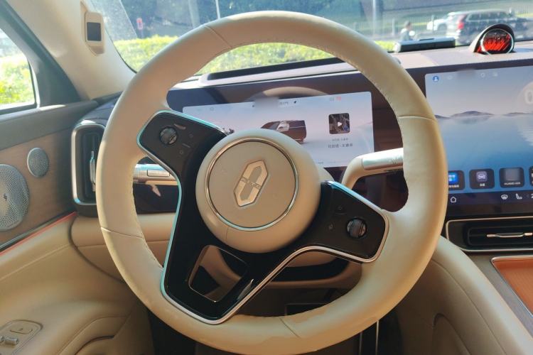 Used Hima AITO M9 2024 Range-Extended Ultra Version 52 kWh 5-Seater Model Steering Wheel