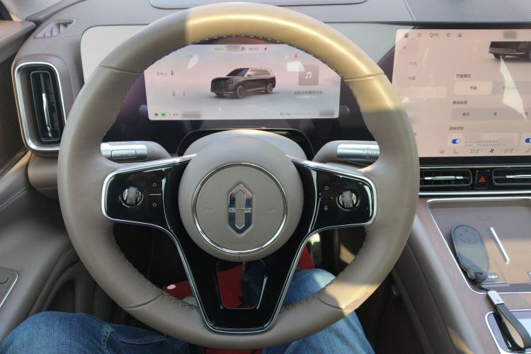 Used Hima AITO M9 2024 All-Electric Ultra Version 100 kWh 5-Seater Model Steering Wheel