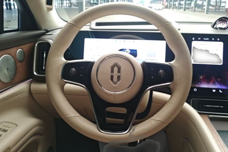Used Hima AITO M9 2024 Range-Extended Ultra Version 42 kWh 6-Seater Model Steering Wheel