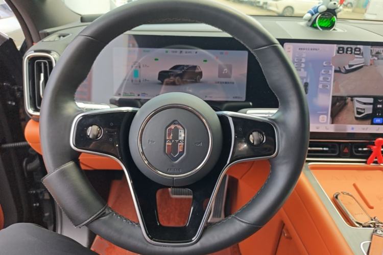 Used Hima AITO M9 2024 Range-Extended Ultra Version 42 kWh 6-Seater Model Steering Wheel