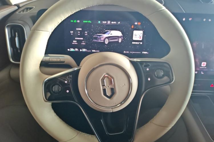 Used Hima AITO M9 2024 Range-Extended Ultra Version 52 kWh 6-Seater Model Steering Wheel