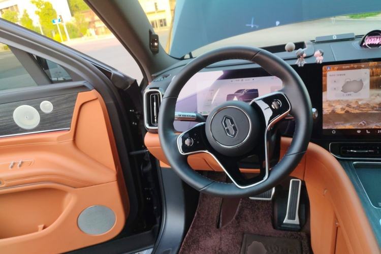 Used Hima AITO M9 2024 Range-Extended Ultra Version 52 kWh 5-Seater Model Steering Wheel