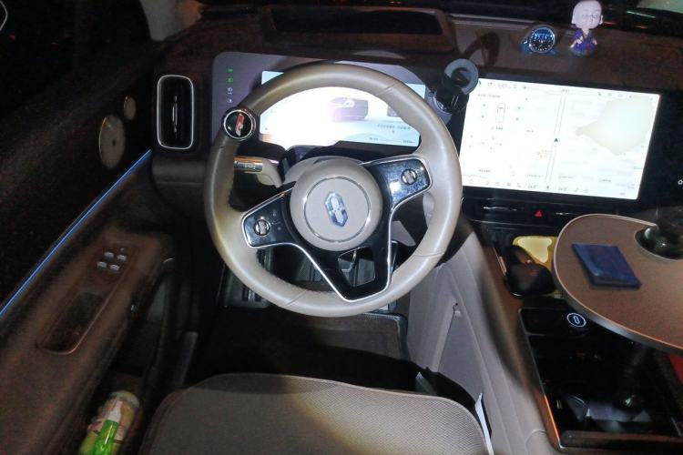 Used Hima AITO M9 2024 Range-Extended Ultra Version 52 kWh 5-Seater Model Steering Wheel