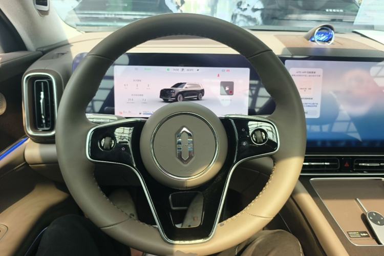 Used Hima AITO M9 2024 Range-Extended Ultra Version 52 kWh 5-Seater Model Steering Wheel