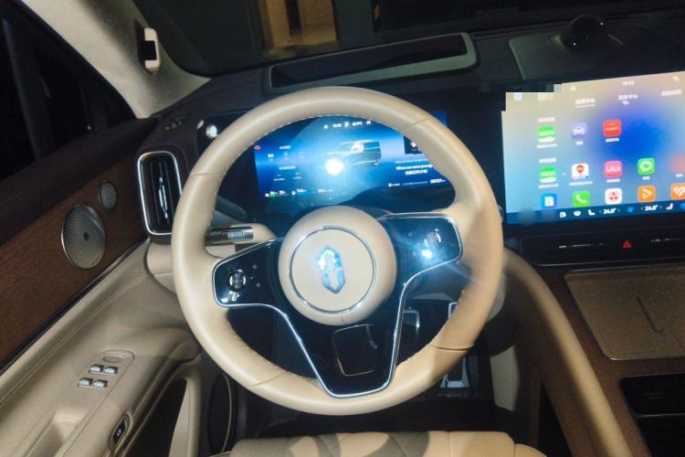 Used Hima AITO M9 2024 Range-Extended Ultra Version 52 kWh 6-Seater Model Steering Wheel