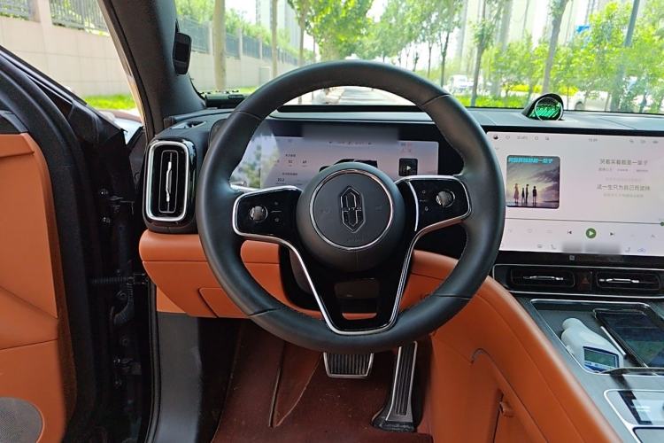 Used Hima AITO M9 2024 Range-Extended Ultra Version 52 kWh 6-Seater Model Steering Wheel