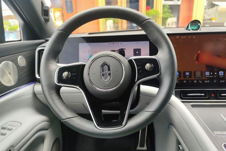 Used Hima AITO M9 2024 All-Electric Ultra Version 100 kWh 6-Seater Model Steering Wheel