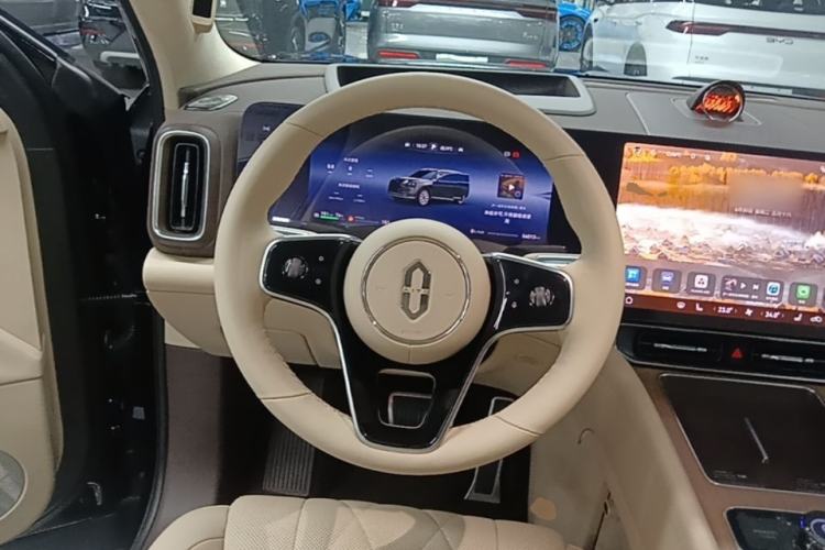 Used Hima AITO M9 2024 Range-Extended Ultra Version 42 kWh 6-Seater Model Steering Wheel