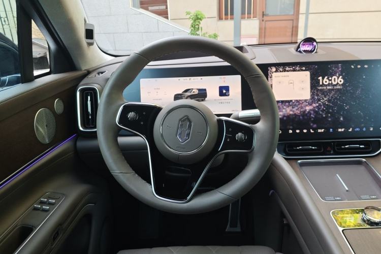 Used Hima AITO M9 2024 Range-Extended Ultra Version 52 kWh 6-Seater Model Steering Wheel