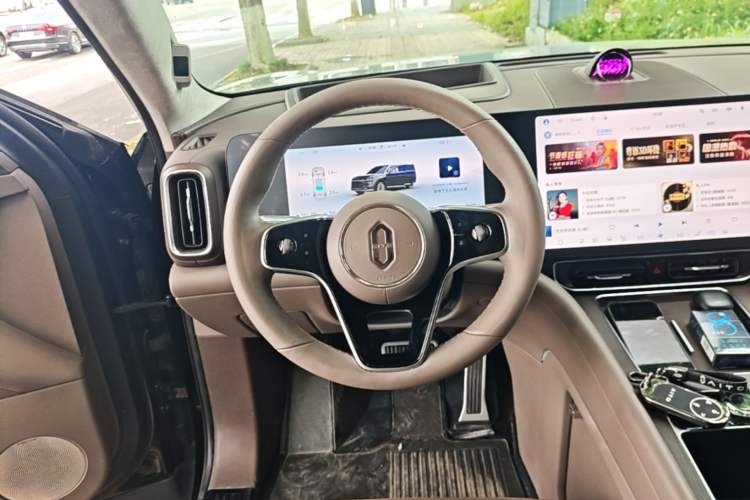Used Hima AITO M9 2024 Range-Extended Max Edition 52 kWh 5-Seater Version Steering Wheel