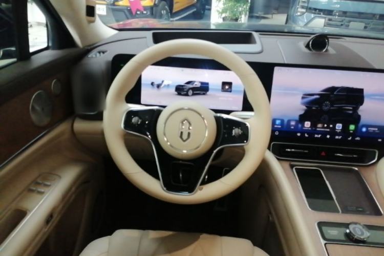 Used Hima AITO M9 2024 Range-Extended Max Edition 42 kWh 6-Seater Version Steering Wheel