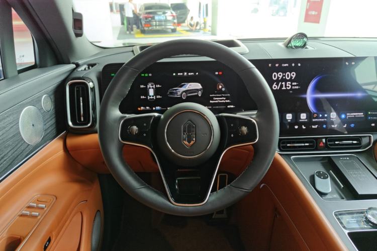 Used Hima AITO M9 2024 Range-Extended Ultra Version 42 kWh 6-Seater Model Steering Wheel